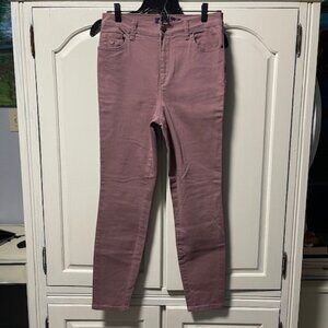 Gloria Vanderbilt  Jeans Size 6  Pink